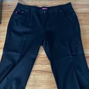 Women’s Black Straight-Leg Jeans